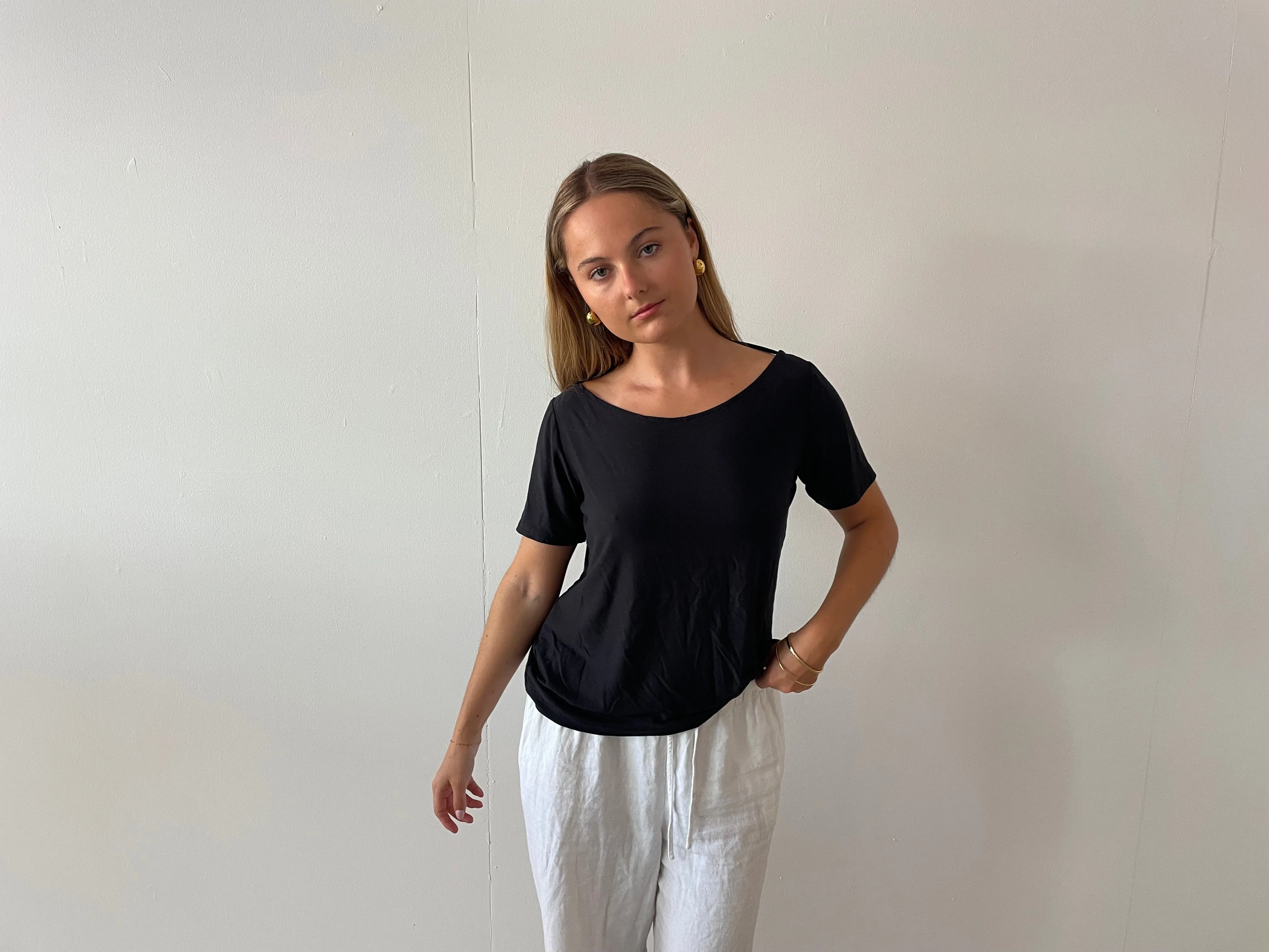 Charlotte Tee in Black