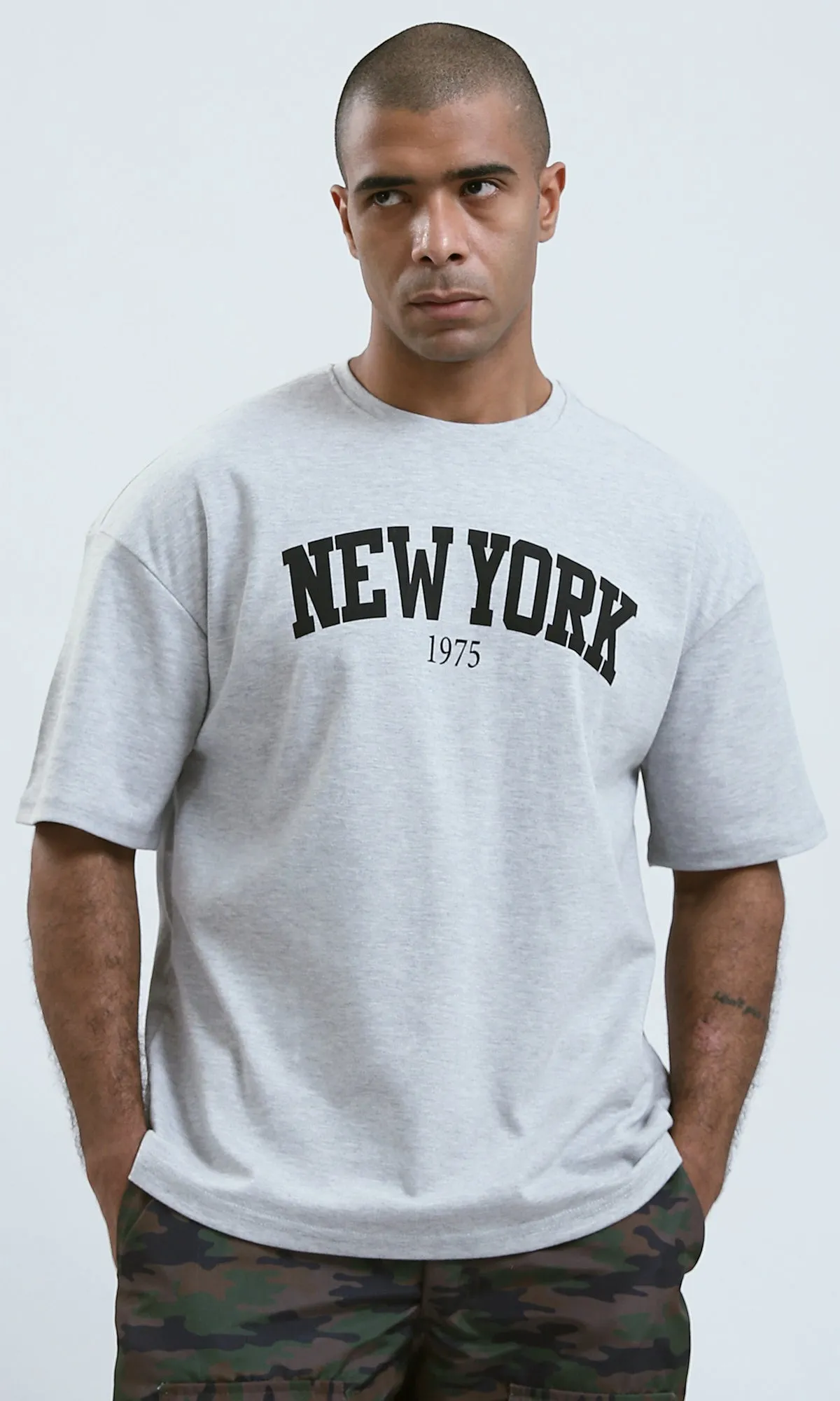 O191637 - Relaxed Fit Printed Light Grey Tee with Elbow Sleeves