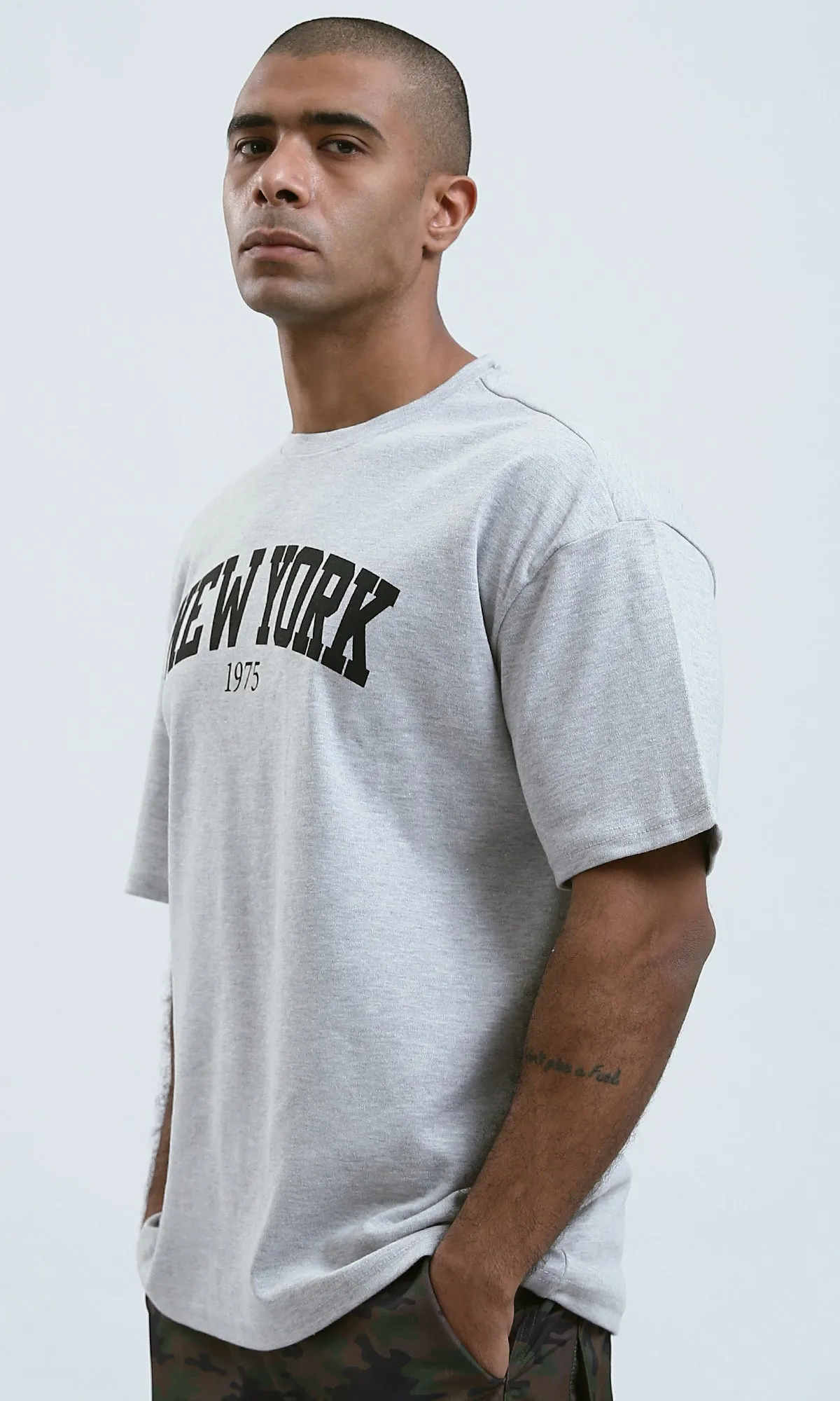 O191637 - Relaxed Fit Printed Light Grey Tee with Elbow Sleeves