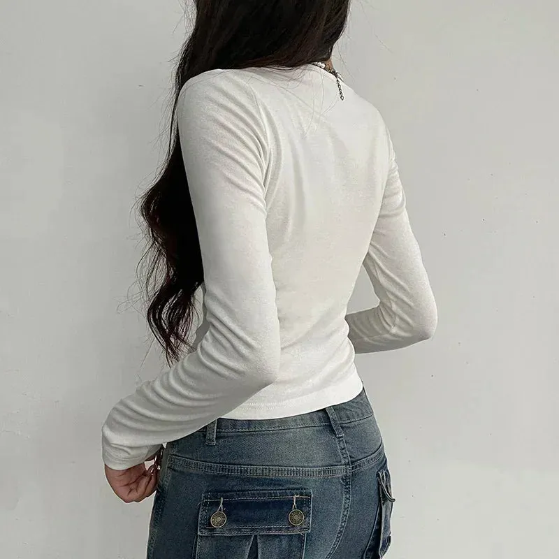 Weißes Spitzen-T-Shirt im K-Fashion Stil mit süßen Falten